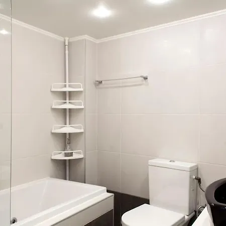 Lenico Beachfront بيت للعطل