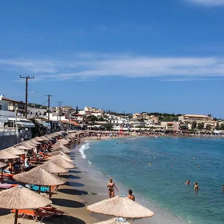 بيت للعطل Lenico Beachfront